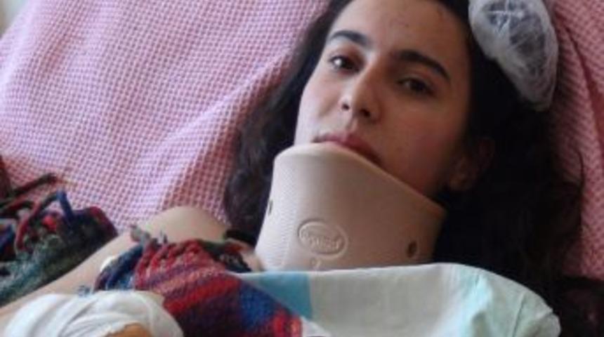 Kar K&uuml;tlelerinin Altında Kalan Gen&ccedil; Kız Olay Anını Anlattı