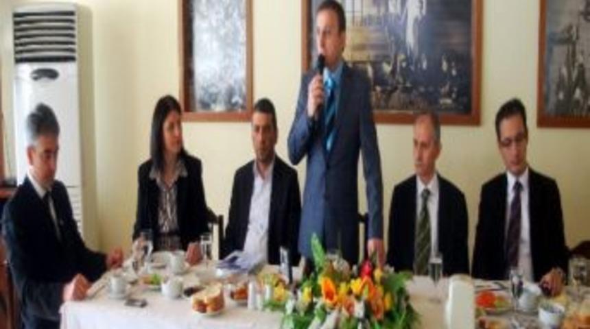 Giresun Ticaret Ve Sanayi Odası Başkanı &Ccedil;akırmelikoğlu Başkanlığa Yeniden Aday Olduğunu A&ccedil;ıkladı