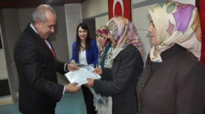 Suşehri İl&ccedil;esinde Aile Eğitimi Programı D&uuml;zenlendi