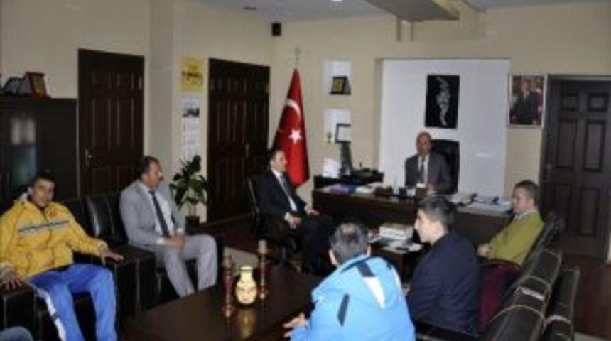 İşitme Engelli Sporcular Metin &Ouml;zen&rsquo;i Ziyaret Etti
