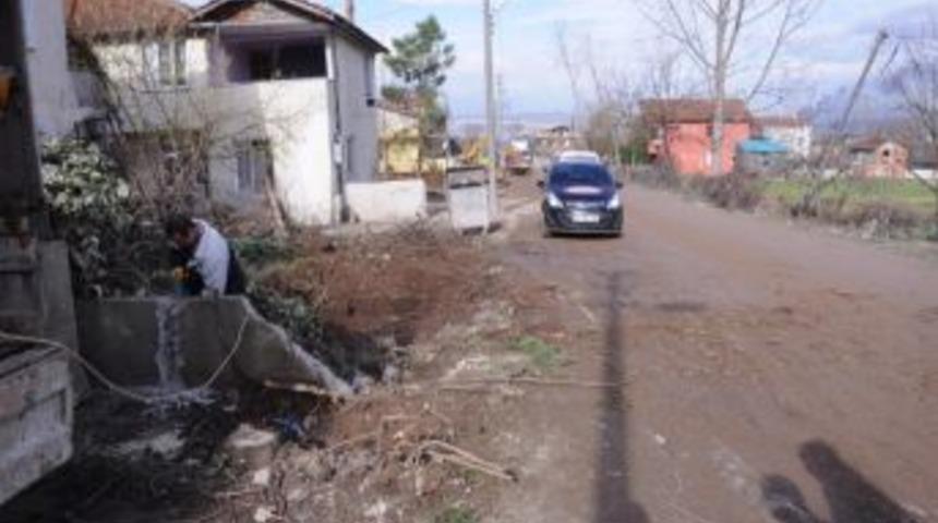 Kartepe&rsquo;de Yol Genişletme &Ccedil;alışmaları Devam Ediyor