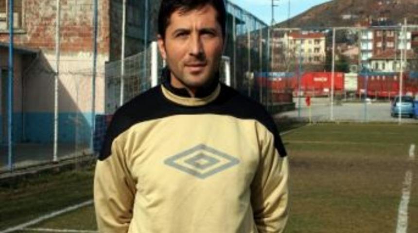 Boz&uuml;y&uuml;kspor Kaptanı Serdar G&ouml;&ccedil;erler: