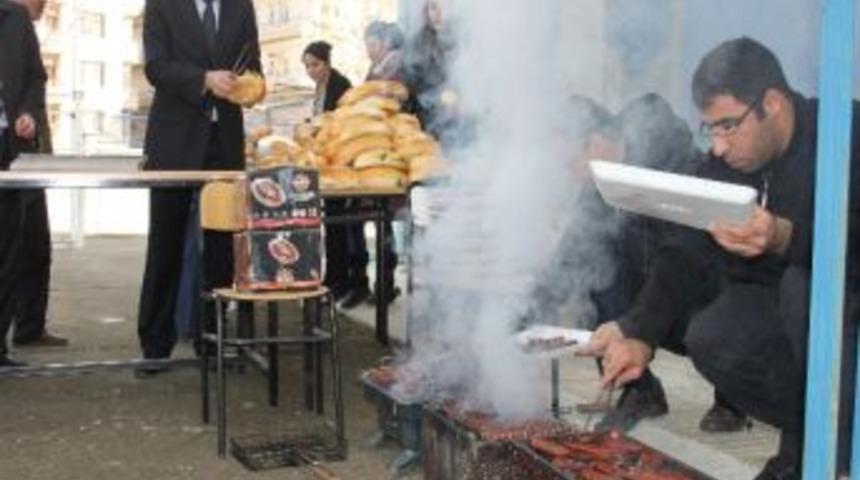 &Ouml;ğrencilerin Motivasyonunu Artırmak İ&ccedil;in Mangal Partisi