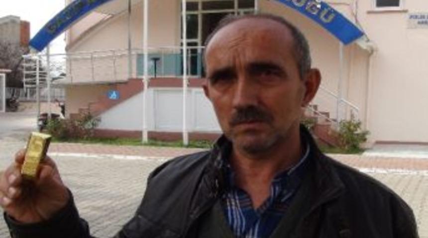 Altın Zannettiği 5 Liralık &Ccedil;akmak İ&ccedil;in 10 Bin Lira Verdi
