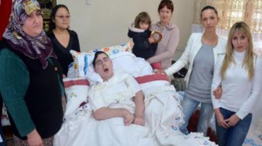 Ruslar &lsquo;umut&rsquo; İ&ccedil;in G&uuml;ls&uuml;m Annenin Evinde