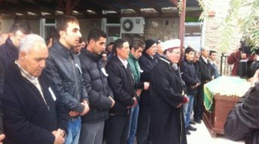 Yangında &Ouml;len Yat Kaptanı Toprağa Verildi