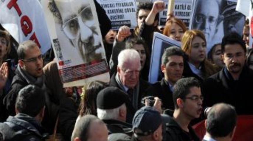 Kılı&ccedil;daroğlu: Gelecek Kuşaklara Anlatmak I&ccedil;in Demokrasi M&uuml;zesi Kurulmalı