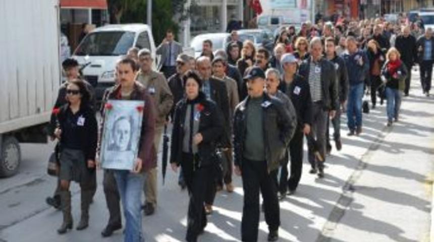 Uğur Mumcu Ve Demokrasi Şehitleri S&ouml;ke&rsquo;de Anıldı