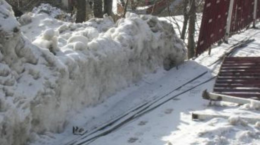 K&uuml;re Belediyesi, Yaya Korkuluklarını Bakıma Aldı