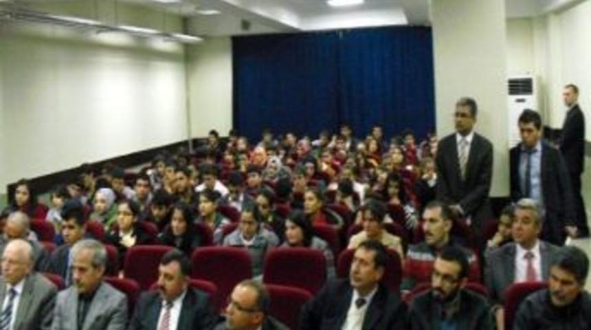 &Ouml;zyeğin Anadolu Lisesi'nde M&uuml;nazara Yapıldı