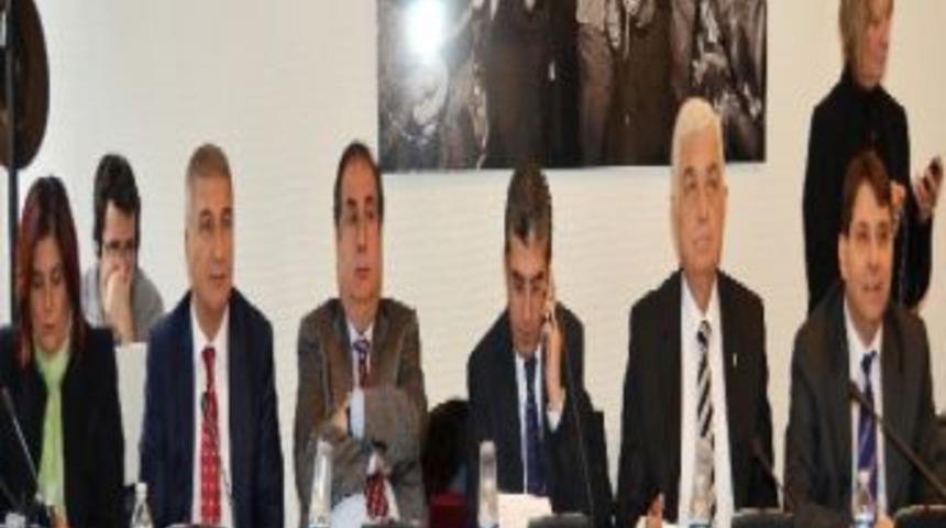 Başkan G&uuml;r&uuml;n Paris&rsquo;ten D&ouml;nd&uuml;