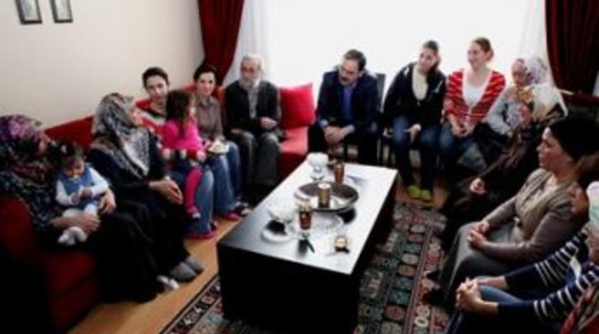 Ayaz: Hizmet i&ccedil;in ekstra efor harcıyoruz