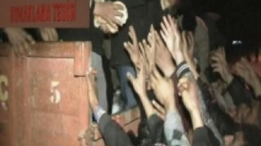 Konteynır kente m&uuml;lteci akını