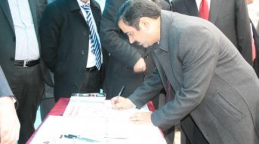 Metin Memiş'den kılık kıyafet &ouml;zg&uuml;rl&uuml;ğ&uuml;ne destek