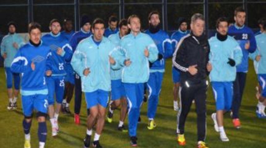Demirspor'da Rize Hazırlıkları S&uuml;r&uuml;yor