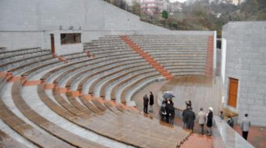 Posbıyık: Amfi Tiyatroyu Tamamladık, K&uuml;lt&uuml;r M&uuml;d&uuml;rl&uuml;ğ&uuml; Gereğini Yapmalı