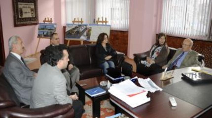 Belediye Başkanı Uğurlu&rsquo;ya Teşekk&uuml;r Ziyareti