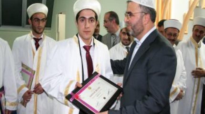 Erzincan'da 11 Hafız Icazet Aldı