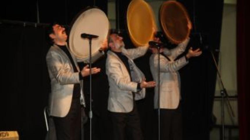 Hakkari'de Grup Tillo Konserine Yoğun Ilgi