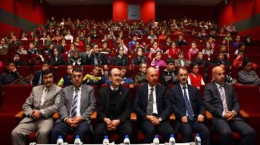 Sosyalleşme S&uuml;recindeki &Ccedil;ocuklara &ldquo;cennetin &Ccedil;ocukları&rdquo; Adlı Film İzletildi