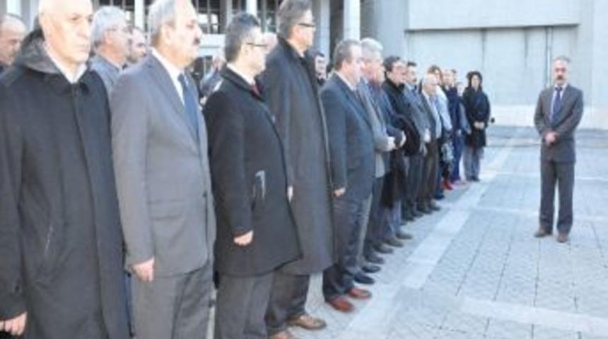 Gazeteci-yazar Uğur Mumcu, Zonguldak&rsquo;ta Yapılan T&ouml;renle Anıldı