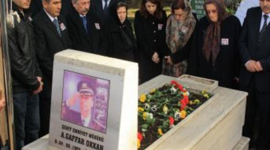 Şehit Emniyet M&uuml;d&uuml;r&uuml; Okkan, Mezarı Başında Anıldı