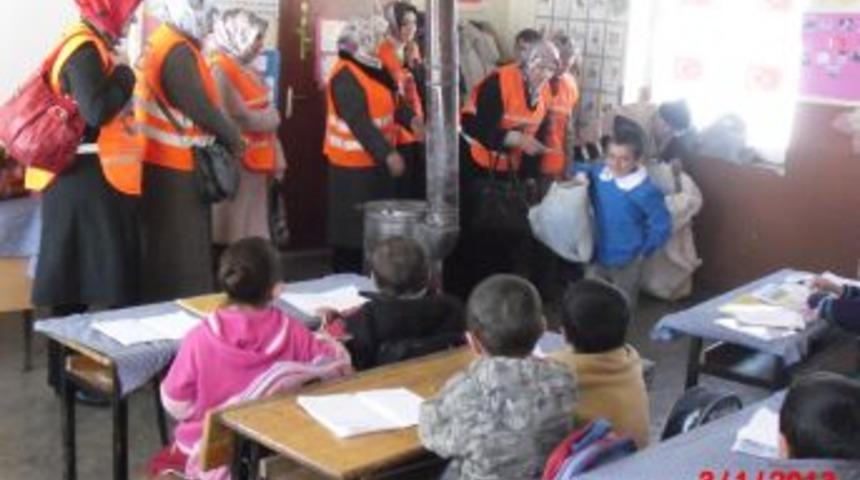 Kimse Yok Mu'nun Yardım Ettiği &Ccedil;ocuklar, Şiir, Resim Ve Mektupla Teşekk&uuml;r Etti