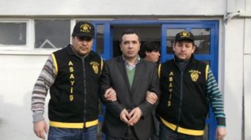 Yayaya &Ccedil;arpıp &Ouml;ld&uuml;ren Şof&ouml;r, Kırık Aynadan Yakalandı