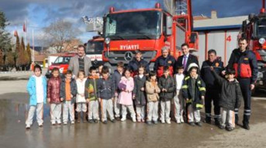 &Ouml;zel Orhangazi Koleji &Ouml;ğrencileri, Itfaiyeyi Ziyaret Etti