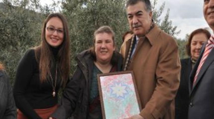 Vali Kerem Al, Kuşadası Engelliler K&ouml;y&uuml;&rsquo;n&uuml; Ziyaret Etti