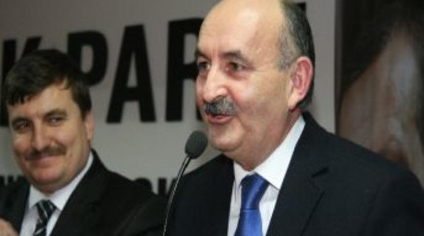 Yeni Sağlık Bakanı M&uuml;ezzinoğlu, Davul Zurna Eşliğinde Ankara&rsquo;ya Uğurlandı