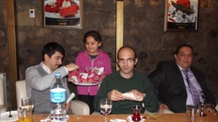 Doktorlar Peygamber Efendimizi Dualarla Andı