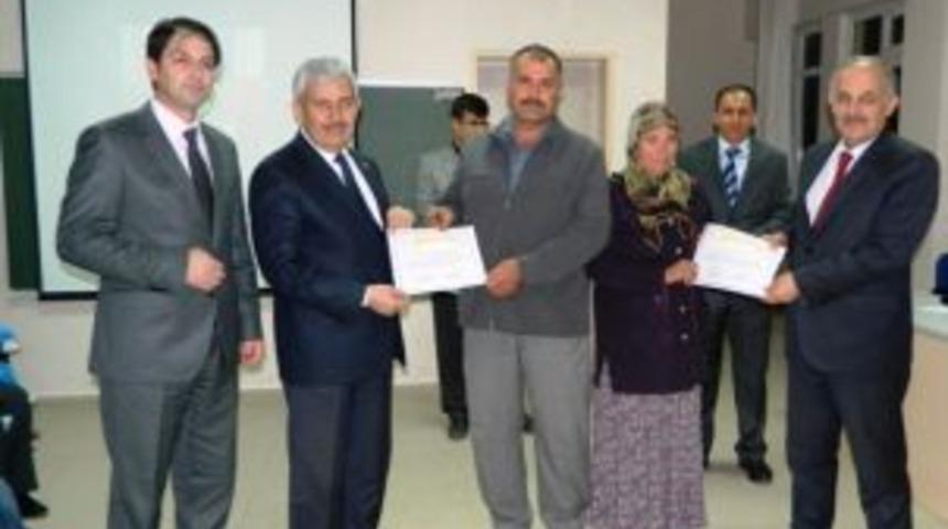 Kasap&ccedil;ayırı ortaokulunda 7-19 yaş aile eğitim semineri