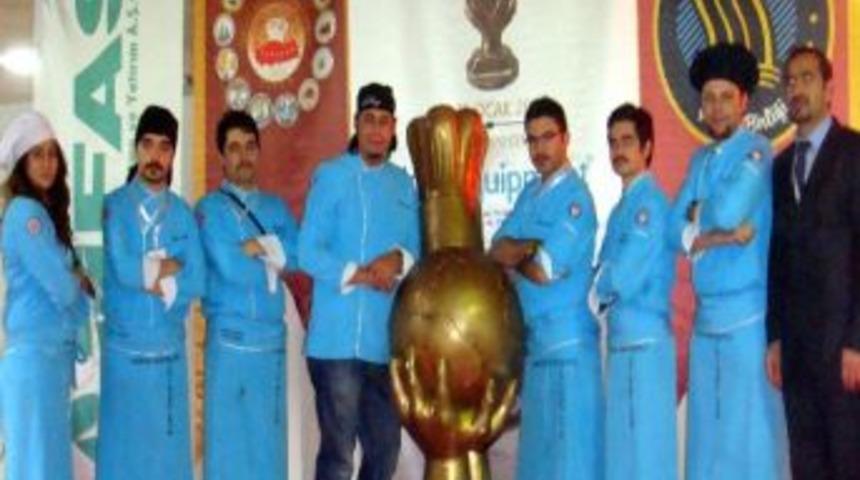 A&uuml; &Ouml;ğrencilerinin B&uuml;y&uuml;k Başarı