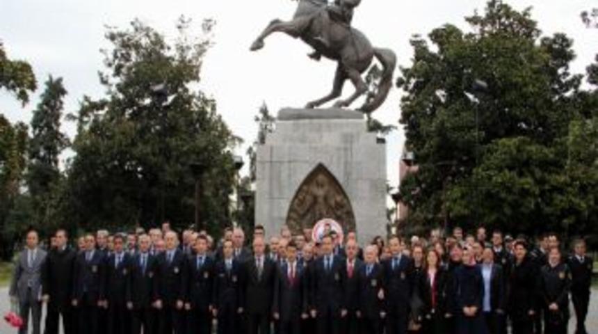 G&uuml;mr&uuml;k G&uuml;n&uuml; Kutlamaları