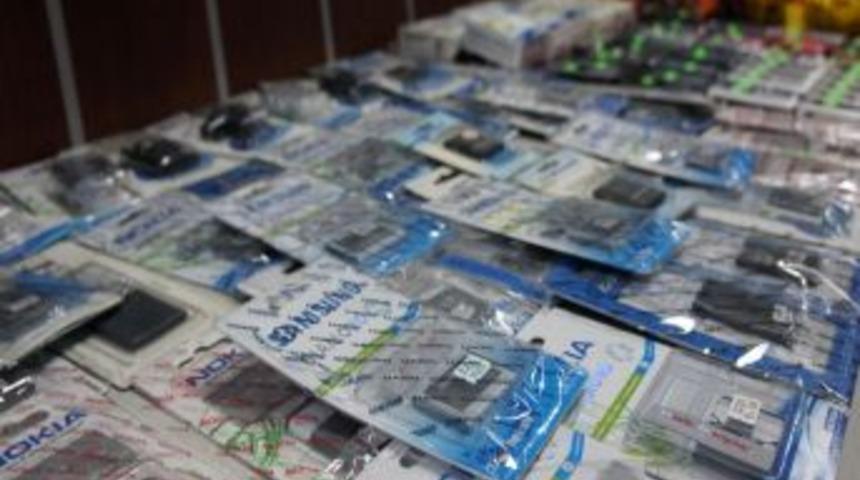 Gümrük Kaçağı Cep Telefonlarını Piyasaya Süren Çete Çökertildi: 26 Gözaltı