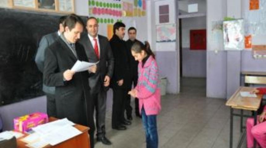 Patnos'ta 40 Bin &Ouml;ğrenci Karne Sevinci Yaşadı