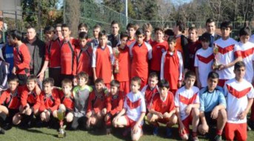 Şampiyonluğu Ka&ccedil;ırınca Ağlayan Yıldızları, M&uuml;d&uuml;rleri Teselli Etti