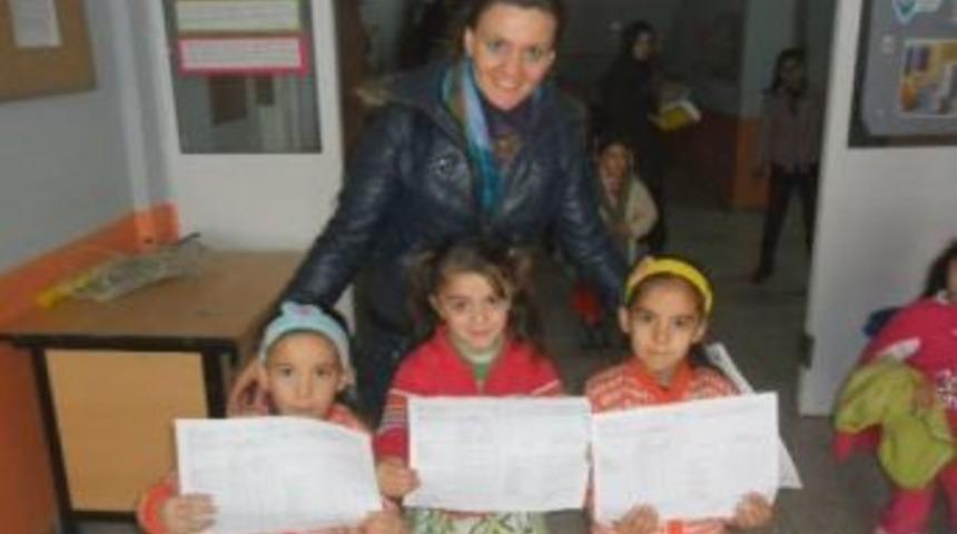 Kağızman k&ouml;y okulunda karne heyacanı