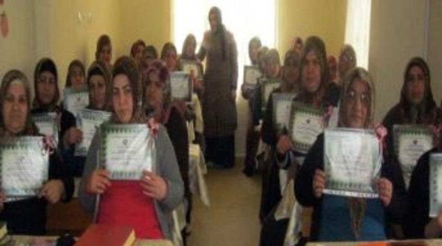 Kur'an Kursunda Da Karne Heyecanı Yaşandı