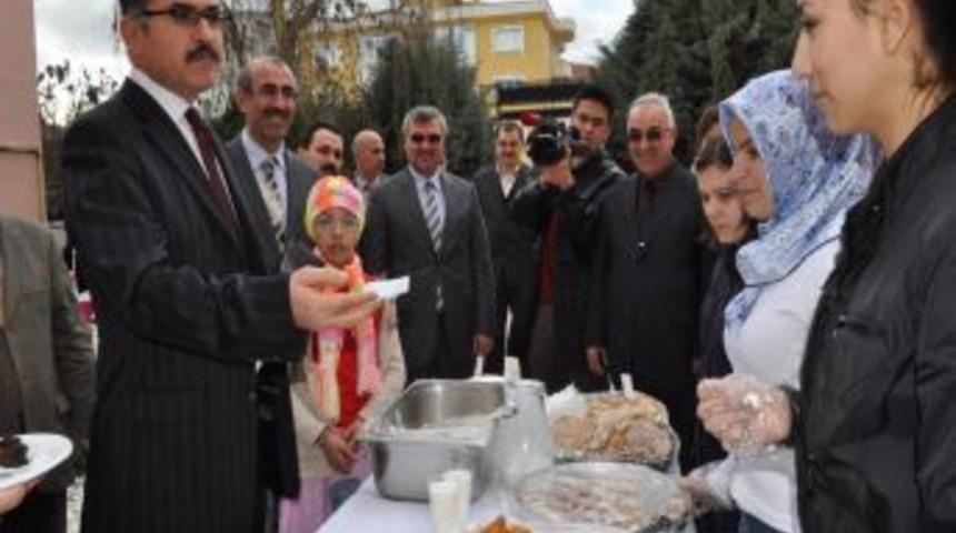 Kız Yetiştirme Yurdu &Ouml;ğrencileri Suriyeli Kardeşleri I&ccedil;in Kermes D&uuml;zenledi