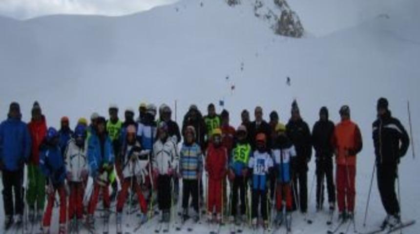 Hakkari’den Kış Oyunlarına 16 Sporcu Katılacak