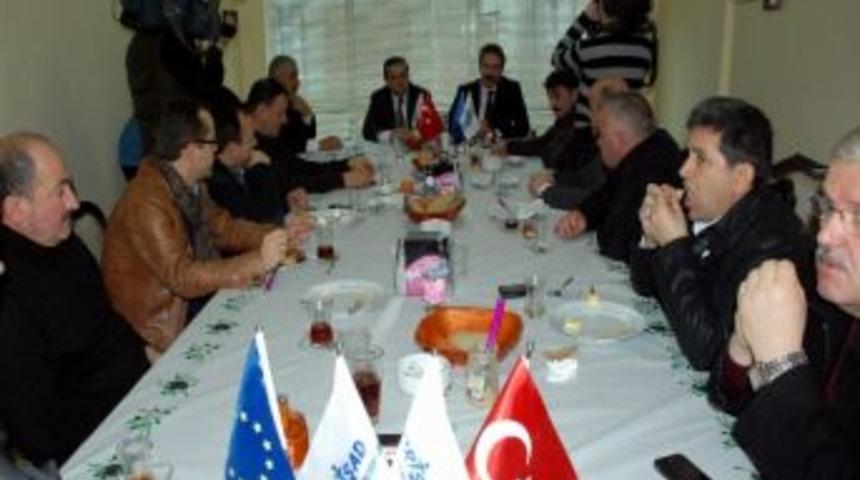 &Uuml;nal: &ldquo;bu Makamların Emanet Olduğunu Bilmek Lazım&rdquo;