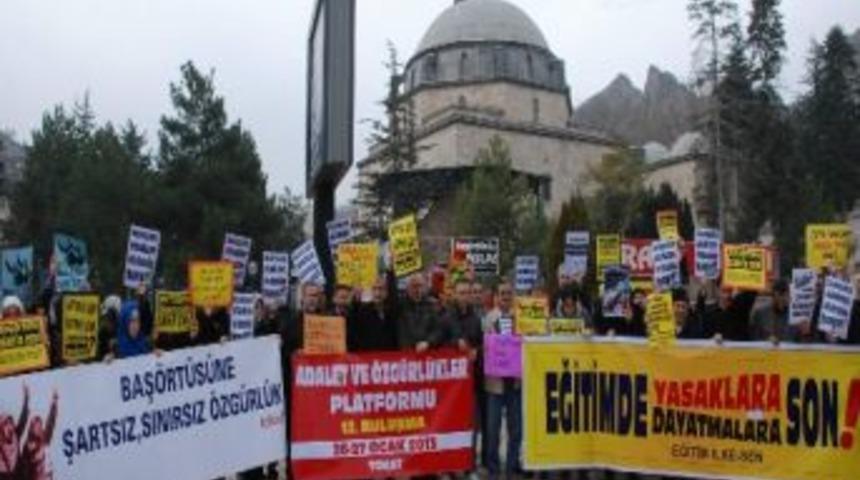 'okullarda Ve Kamuda Baş&ouml;rt&uuml;s&uuml;ne &Ouml;zg&uuml;rl&uuml;k' Eylemi