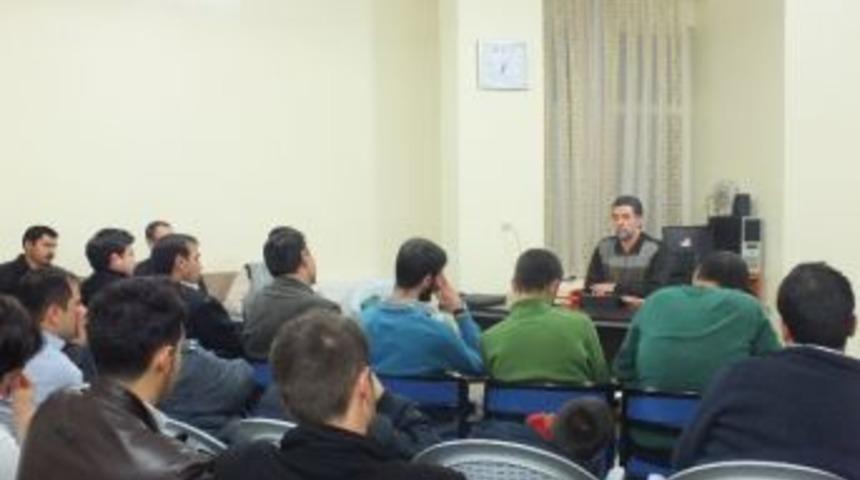 Tatvan’da “kulluk Bilinci” Semineri