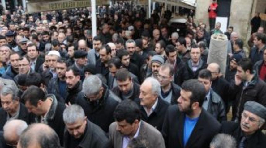 Emekli Başsavcı Toprağa Verildi