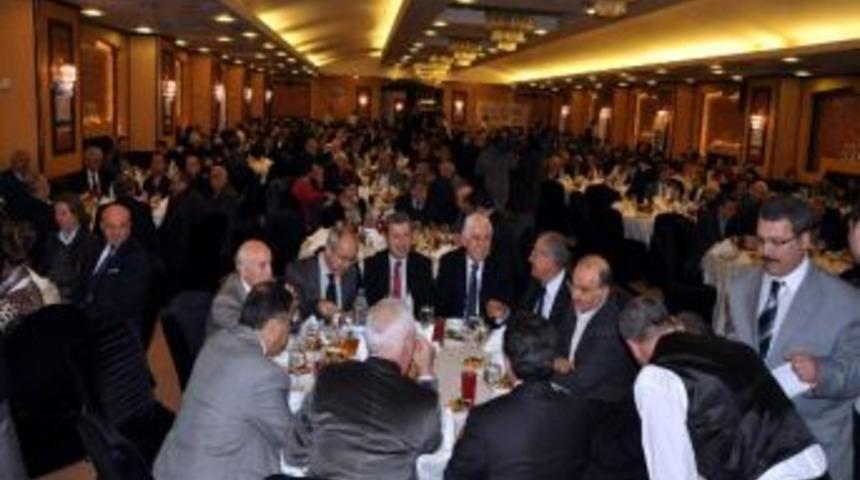 2013 M&uuml;teahhitler Dayanışma Gecesi D&uuml;zenlendi