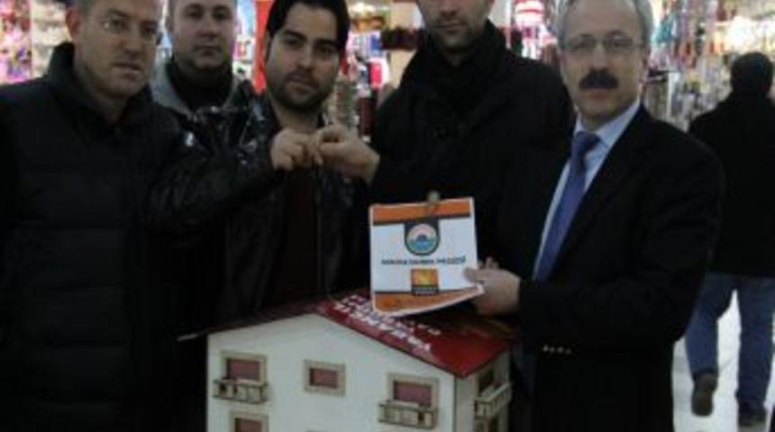 Yabancılar Pazarı Esnafından 'Askıda Ekmek' Projesine Tam Destek