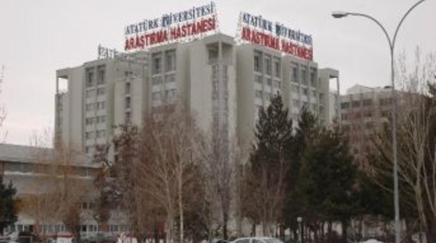 Rekt&ouml;r Prof. Dr. Budak&rsquo;ın Yoğun Bakımdaki Tedavisi S&uuml;r&uuml;yor