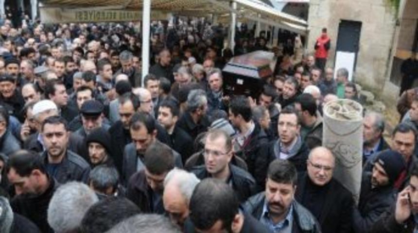 Kaza Kurbanı Aselsan M&uuml;hendisi Son Yolculuğuna Uğurlandı